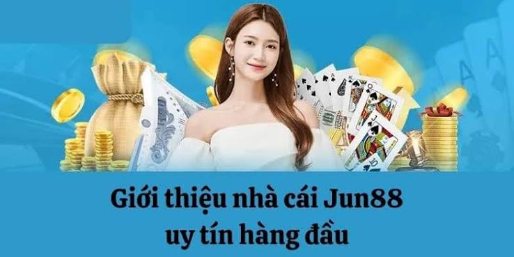 Người dùng kiểm tra thông tin và đánh giá nền tảng trước khi đăng ký