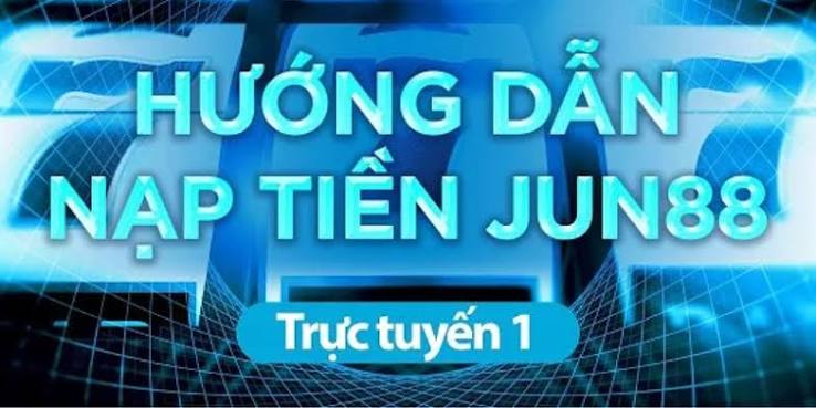 Người chơi thực hiện giao dịch qua ứng dụng ngân hàng trên điện thoại